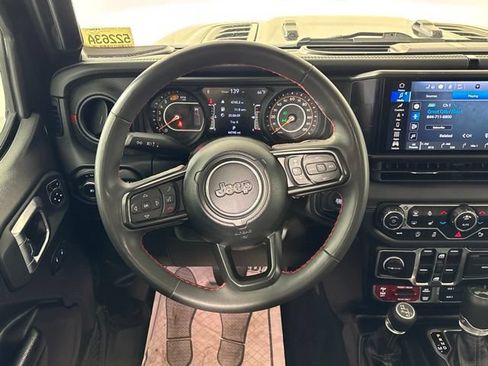 Used 2024 Jeep Wrangler Unlimited Rubicon w/ Technology Group AWD/4WD image 15
