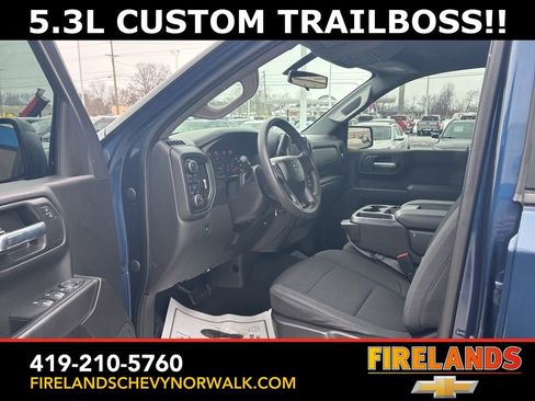 Used 2021 Chevrolet Silverado 1500 Custom Trail Boss w/ LPO, Dark Essentials Package image 13