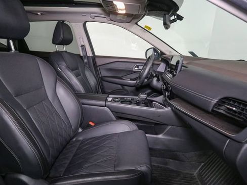 Used 2023 Nissan Rogue Platinum w/ Platinum Premium Package image 15