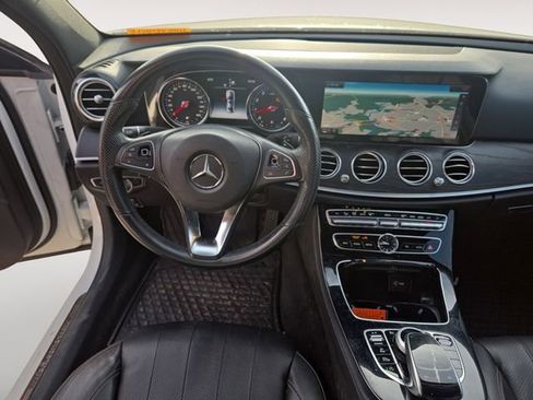 Used 2017 Mercedes-Benz E 300 image 10