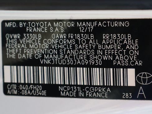Used 2018 Toyota Yaris LE w/ Carpet Mat Package FWD image 41