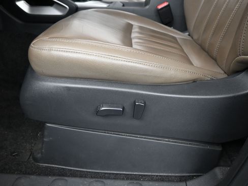 Certified 2022 Nissan Frontier SV image 11