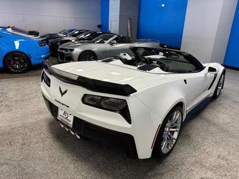Used 2018 Chevrolet Corvette Z06 w/ Z07 Performance Package image 11