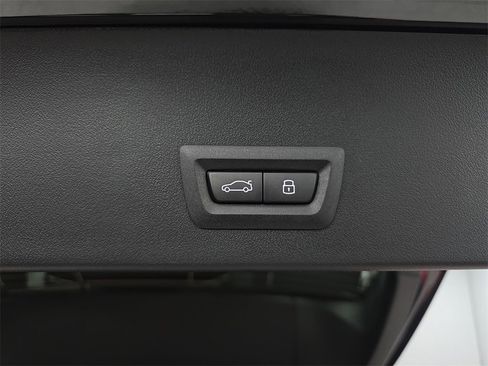 New 2026 BMW X3 xDrive30 w/ Premium Package image 13