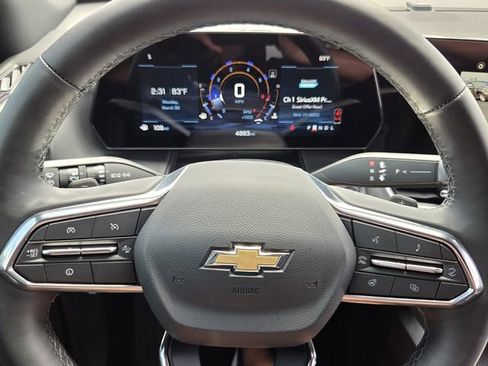 Used 2026 Chevrolet Equinox LT w/ Safety and Technology Package image 23