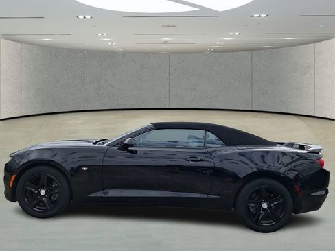 Used 2023 Chevrolet Camaro LT image 2