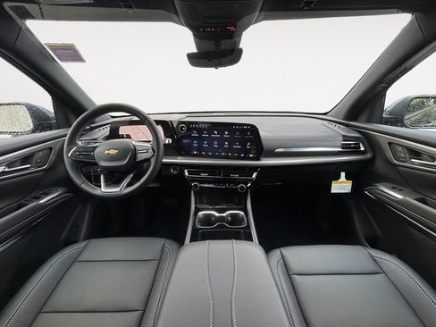 New 2026 Chevrolet Traverse LT w/ Driver Confidence Package image 13