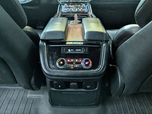 Used 2020 Lincoln Navigator L Reserve image 24