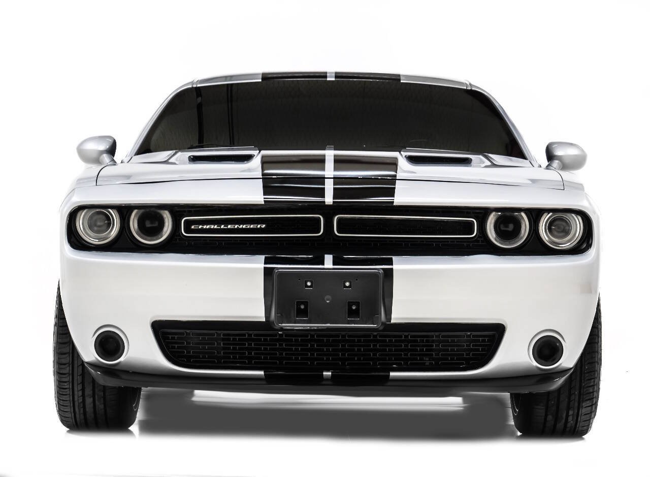 Used 2021 Dodge Challenger SXT RWD image 7