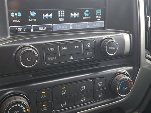 Used 2018 Chevrolet Silverado 1500 LT AWD/4WD image 16