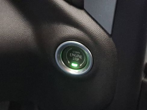 Used 2022 GMC Sierra 3500 SLE w/ SLE Value Package image 23