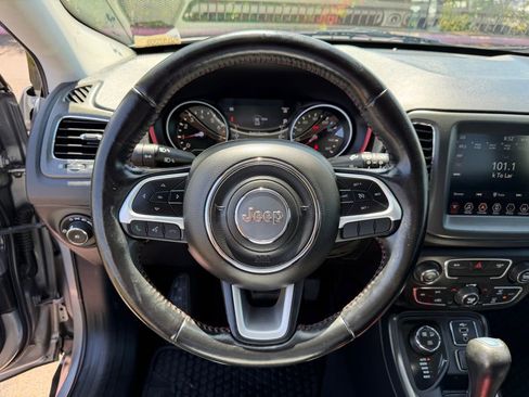 Used 2020 Jeep Compass Trailhawk AWD/4WD image 18