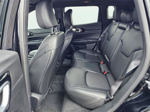 New 2026 Jeep Compass Latitude AWD/4WD image 30