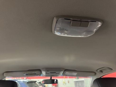 Used 2017 Toyota Tundra SR5 w/ SR5 Upgrade Package image 32