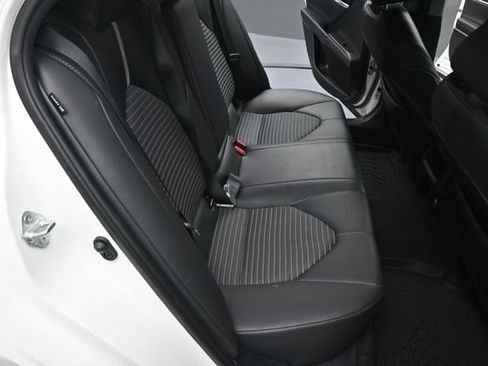 Used 2024 Toyota Camry SE FWD image 16