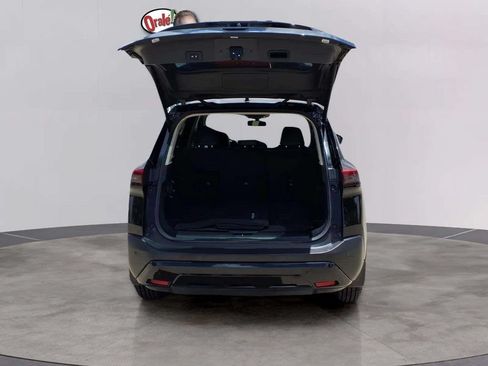 Used 2023 Nissan Rogue SV w/ SV Premium B Package FWD image 19