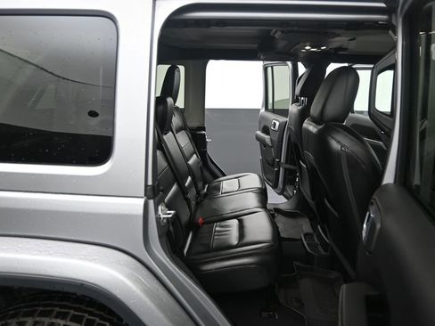 Used 2021 Jeep Wrangler Unlimited Sahara w/ Uconnect 4C Nav & Sound Group AWD/4WD image 30