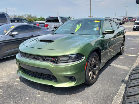 Used 2019 Dodge Charger R/T RWD image 3