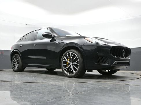 Used 2023 Maserati Grecale Modena AWD/4WD image 43