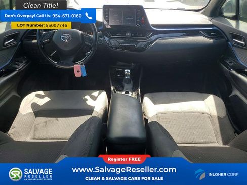 Used 2019 Toyota C-HR XLE FWD image 11