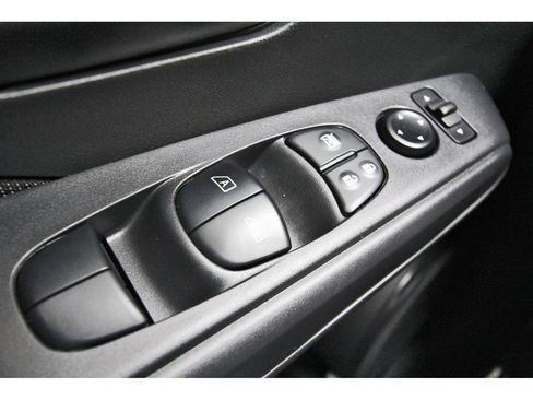 Used 2025 Nissan Kicks Play S FWD image 19