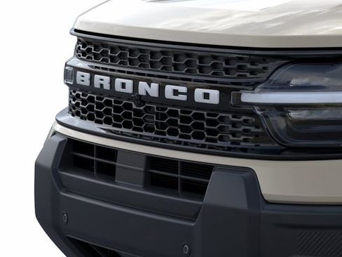 New 2025 Ford Bronco Sport Outer Banks w/ Outer Banks Tech Package+ image 18