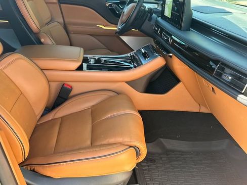 New 2025 Lincoln Aviator Black Label AWD/4WD image 15