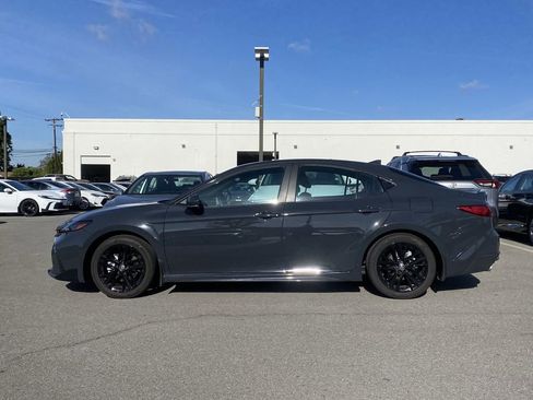 Used 2026 Toyota Camry SE FWD image 2