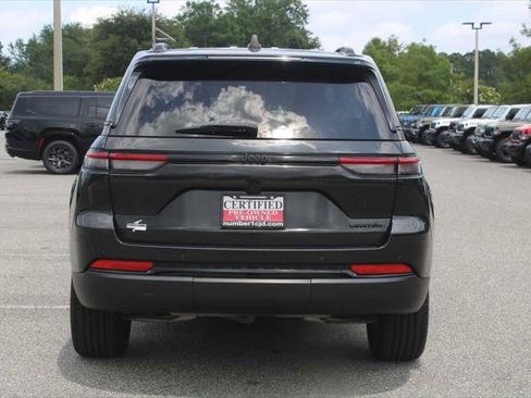 Certified 2024 Jeep Grand Cherokee Limited w/ Black Appearance Package RWD image 4