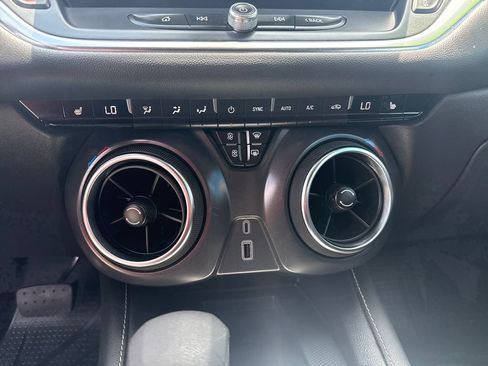 Used 2024 Chevrolet Blazer LT w/ Convenience Package FWD image 31