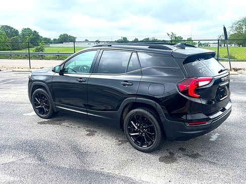 Used 2024 GMC Terrain SLT w/ Elevation Edition image 6