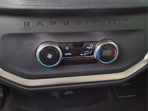 New 2026 Ford Expedition Active AWD/4WD image 16