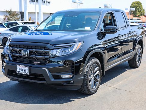 Certified 2025 Honda Ridgeline Sport image 18