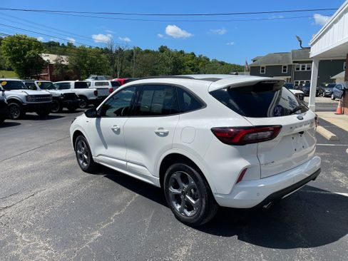 Certified 2024 Ford Escape ST-Line w/ Tech Pack #1 AWD/4WD image 7