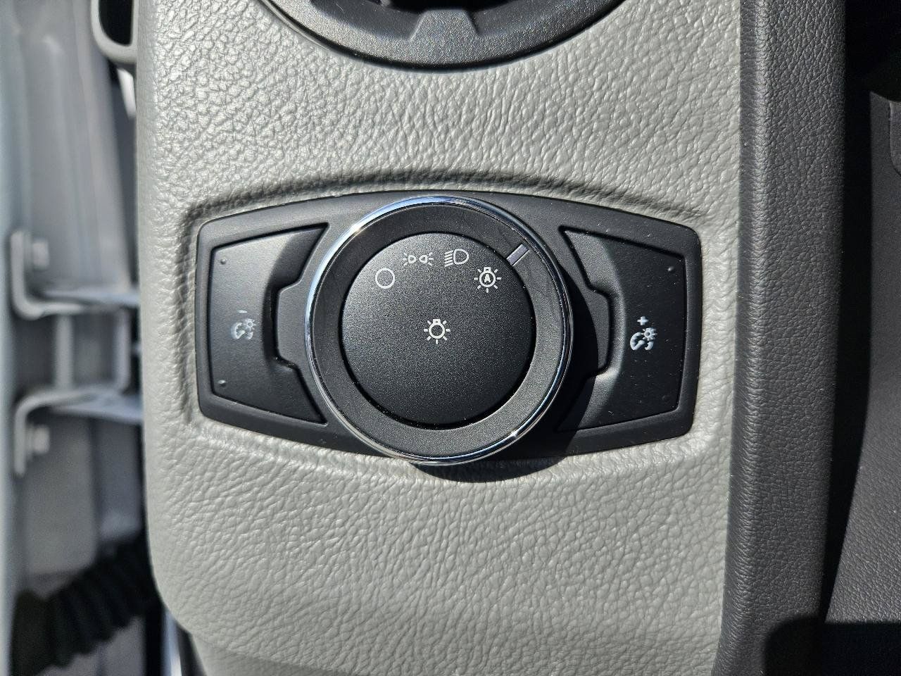 Used 2023 Ford E-350 and Econoline 350 Super Duty w/ Power Windows & Locks Group RWD image 23