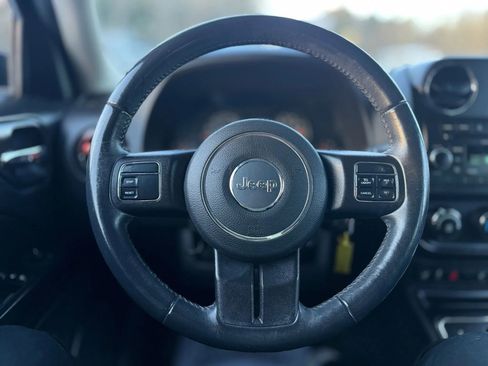 Used 2016 Jeep Patriot Latitude image 17