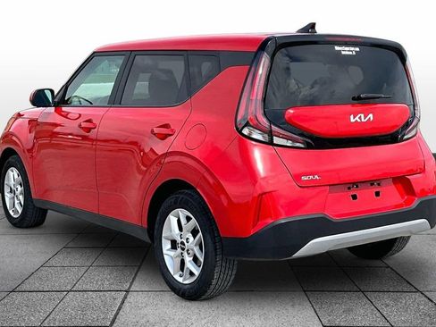 Used 2023 Kia Soul LX w/ Option Group 015 FWD image 10