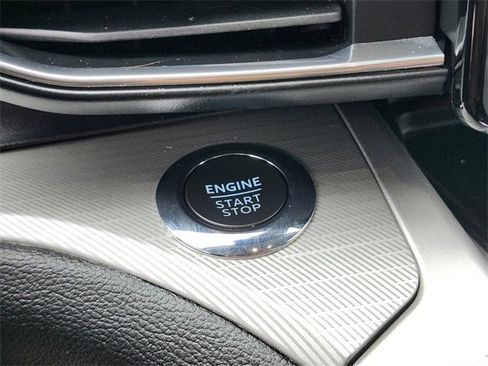 Certified 2022 Ford Explorer XLT w/ Equipment Group 202A image 26