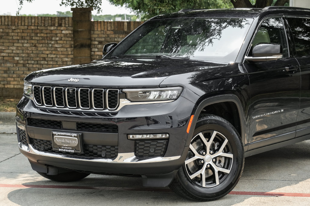 Used 2023 Jeep Grand Cherokee L Limited w/ Luxury Tech Group II AWD/4WD image 12