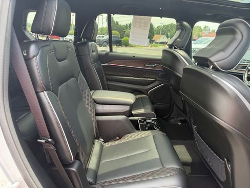Used 2023 Jeep Grand Cherokee L Summit w/ Advanced Protech Group IV AWD/4WD image 37