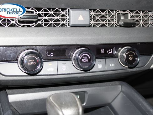 Used 2025 Honda Accord LX image 32