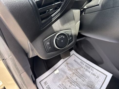 Used 2017 Ford Escape SE FWD image 23