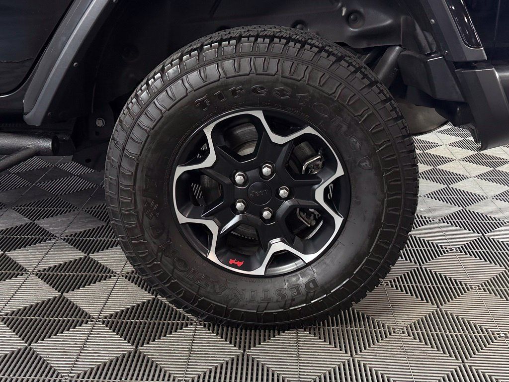 Used 2023 Jeep Wrangler Unlimited Rubicon AWD/4WD image 12
