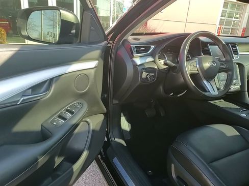 Used 2019 INFINITI QX50 Luxe w/ Cargo Package image 19