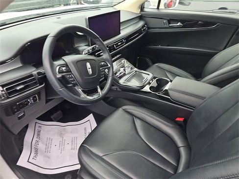 Used 2023 Lincoln Nautilus FWD image 15