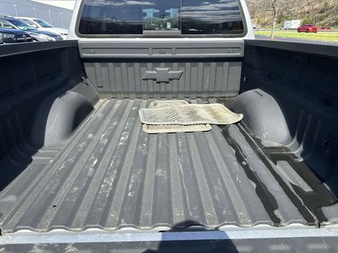 Used 2017 Chevrolet Colorado Z71 image 24