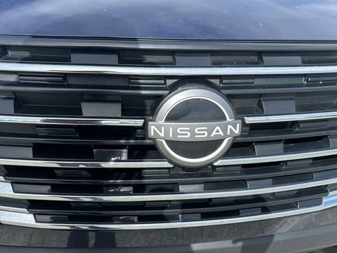 Used 2024 Nissan Rogue SV FWD image 10
