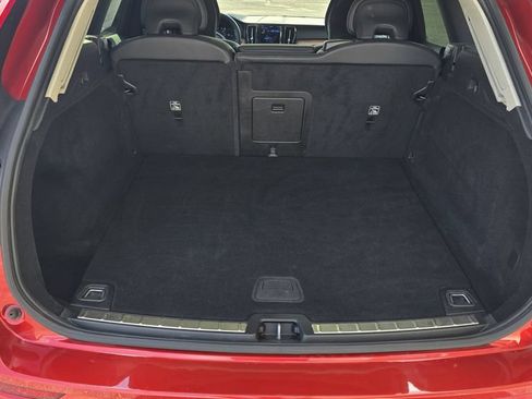 Used 2023 Volvo XC60 B5 Plus FWD image 10