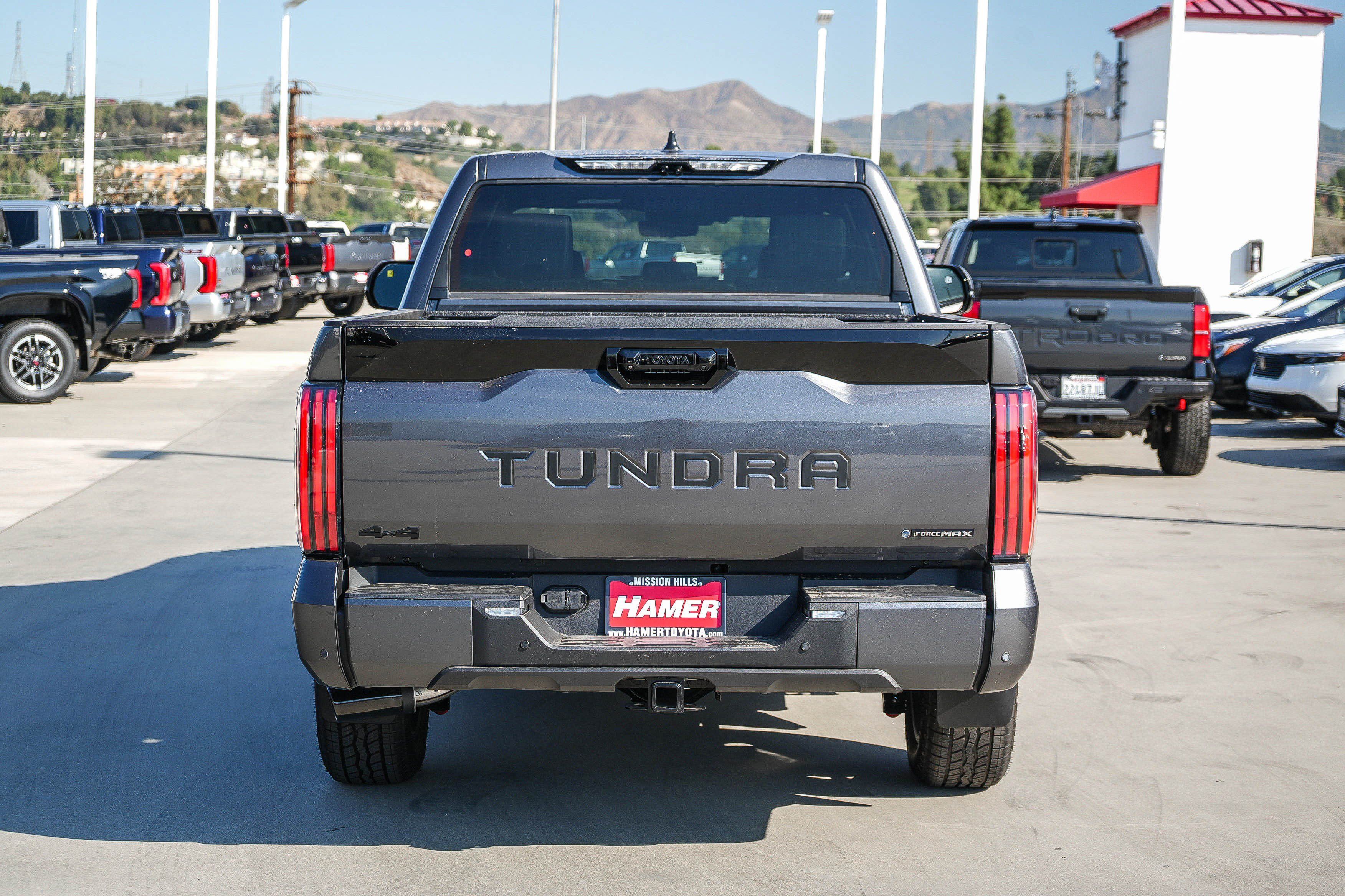 New 2026 Toyota Tundra Platinum w/ TRD Off-Road Package AWD/4WD image 8
