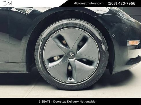 Used 2018 Tesla Model 3 Long Range RWD image 39